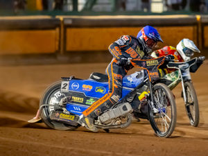 Supporting image for story: Wolves' Steve Worrall disappointed there is no fairytale ending