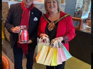 Supporting image for story: Mayor of Wolverhampton helps Cosmo guests to celebrate Lunar New Year