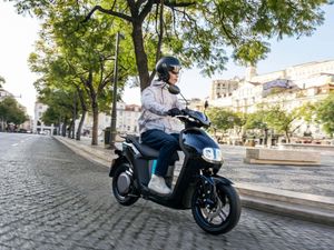 Supporting image for story: Yamaha releases 50cc-equivalent Neo’s electric scooter