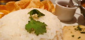 Fluffy rice, crispy poppadoms and a warm naan all add to the meal