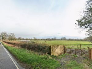 Supporting image for story: Gypsy family appeals to Government after council rejects caravan site in rural north Shropshire