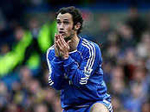 Supporting image for story: Carvalho says sorry to Villa star