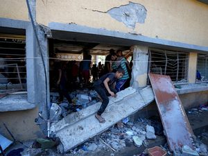 Supporting image for story: Israeli strike on a school-turned-shelter in Gaza kills at least 27 people