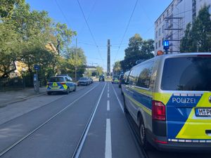 Supporting image for story: Armed man shot dead near Israeli Consulate and Nazi-era museum in Munich