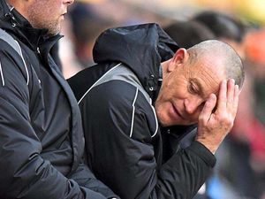 Supporting image for story: Dave Hockaday handed help by the owner
