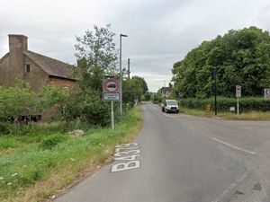 Supporting image for story: Man dies after car crashes into tree near Shifnal