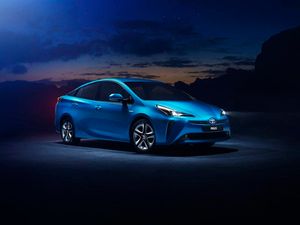 Supporting image for story: 2019 Toyota Prius unveiled with new AWD system