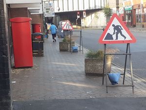 Supporting image for story: 'Expect delays' Temporary traffic lights on scene for next phase of Shrewsbury gyratory roadworks