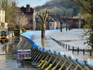 Supporting image for story: Shropshire floods: Environment Agency launches project to protect 3,000 homes and 1,000 businesses along River Severn 