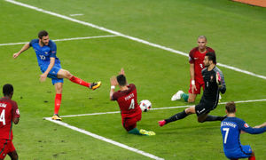 Rui Patricio in action for Portugal