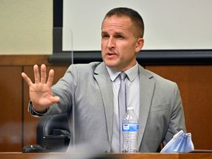 Supporting image for story: Former police officer convicted of using excessive force on Breonna Taylor