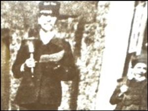 Derrick Price’s grandfather (L) and father at the turn of the 1900s