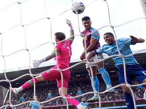 Supporting image for story: Analysis: Aston Villa thriller acts as a blast from the past for the fans