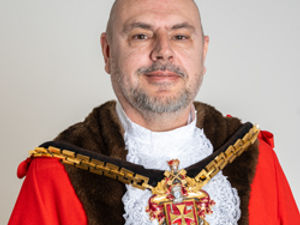 Supporting image for story: Mayor to host popular Quiz & Chips Night