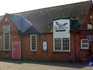 Supporting image for story: Mermaid panto makes a splash at Wellington theatre