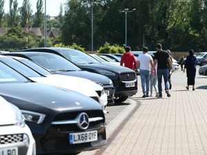 Supporting image for story: Can I buy a car during ‘lockdown 2’?