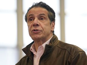Supporting image for story: Cuomo under pressure after officials altered New York nursing home death toll