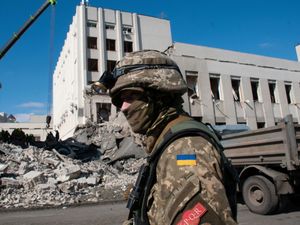 Supporting image for story: Rhodes on proud Territorials, trauma in the changing rooms and nine new symptoms of Covid