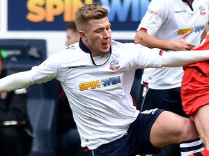 Supporting image for story: Shrewsbury Town complete signing of midfielder Josh Vela from Hibernian