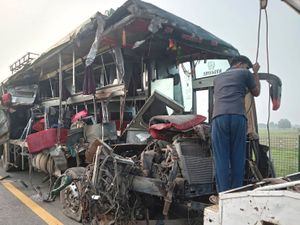 Supporting image for story: At least 18 dead in double-decker bus crash in northern India