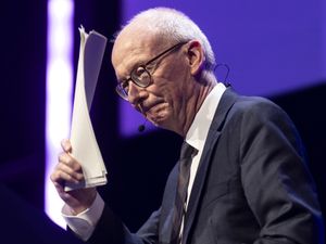 Supporting image for story: Civil service internships to be restricted to working class
