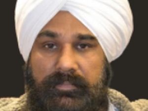 Supporting image for story: Driver safety enclosure review for private hire taxis