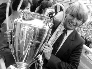 Supporting image for story: Aston Villa’s European Cup winner Gary Shaw dies aged 63