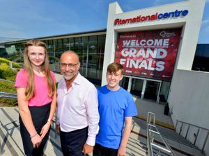 Supporting image for story: Ex-Dragon Theo Paphitis runs rule over hopefuls in Telford