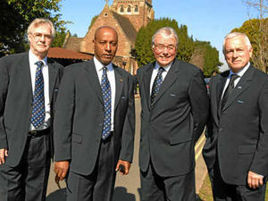 Supporting image for story: Stars and fans pay tribute to Ray Barlow