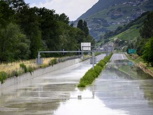 Supporting image for story: At least 4 dead as storms in Switzerland and Italy cause flooding and landslides