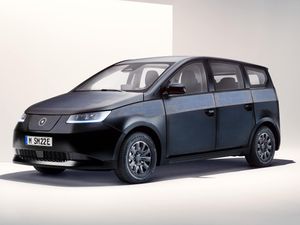 Supporting image for story: Sono Sion revealed as ‘world’s first affordable solar car’