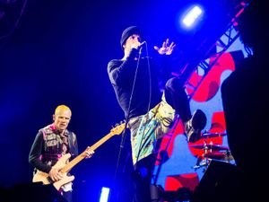 Supporting image for story: Red Hot Chili Peppers to play three UK dates during international stadium tour