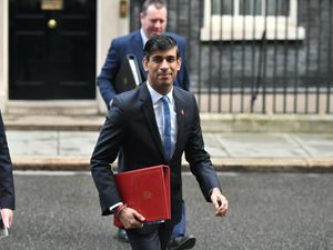 Supporting image for story: UK debt could reach 105% of GDP due to Covid spending, Treasury mandarin says