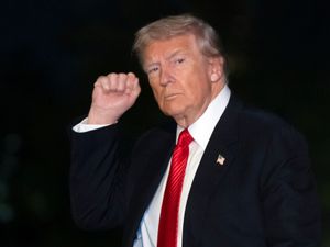 Supporting image for story: US government shutdown could become longest ever