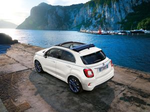 Supporting image for story: Fiat introduces soft-top 500X
