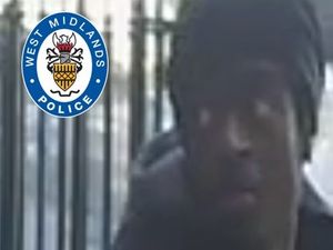 Supporting image for story: Police hunting street robber who used victim's phone to plunder bank account