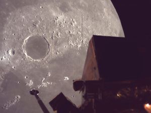 Supporting image for story: Private Japanese lunar lander heads towards touchdown in the Moon’s far north