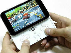 Supporting image for story: Poll: Do your children spend too much time on gadgets?