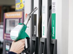 Supporting image for story: Petrol prices closing in on record high, analysis shows