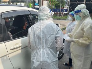 Supporting image for story: Thailand hits new daily record with nearly 1,000 virus cases