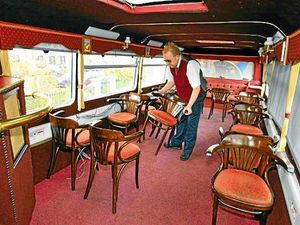 Supporting image for story: On the buses . . . for a luxury restaurant experience