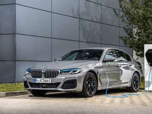 Supporting image for story: BMW has launched a company car loyalty scheme