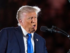 Supporting image for story: Donald Trump says he does not know if he backs due process rights