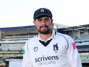 Supporting image for story: Warwickshire secure a thrilling innings win in the gloom