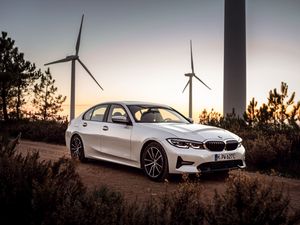 Supporting image for story: The five best plug-in hybrid cars on sale in 2020