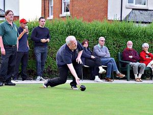 Supporting image for story: Bowls league wide open as Newport beat Meole Brace