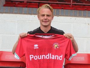 Supporting image for story: Walsall's Liam Bennett recalled by Cambridge