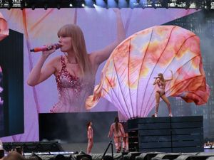 Supporting image for story: Taylor Swift receives gift from ‘Irish fan club’ U2 as Eras Tour lands in Dublin