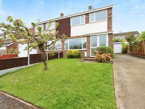 Supporting image for story: Modern Shrewsbury home for £267,500 with stylish open-plan living