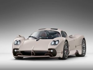 Supporting image for story: Pagani’s Utopia arrives with V12 power and manual transmission